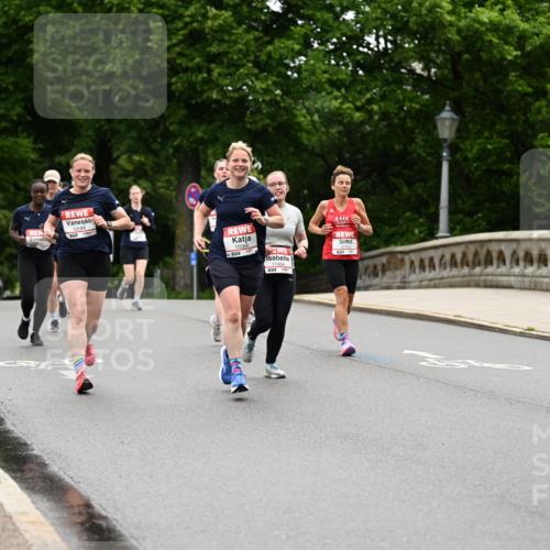 14.06.2026 - REWE Women's Run Dr. Thomas Lammeyer http://msf.ph/oto/9765177 14.06.2026 09:40:18 Laufen 10154, 10066, 11454 meine-sportfotos.de