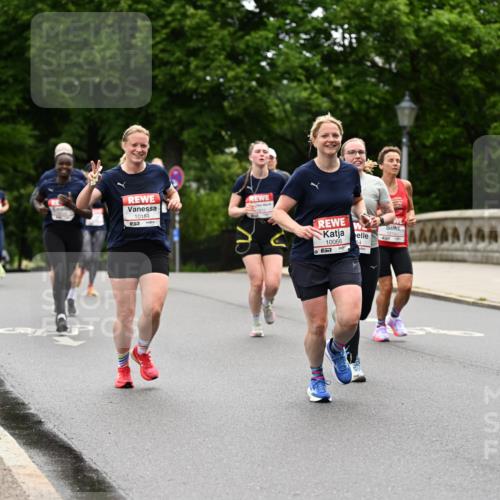 14.06.2026 - REWE Women's Run Dr. Thomas Lammeyer http://msf.ph/oto/9765190 14.06.2026 09:40:18 Laufen 10154, 10066, 57 meine-sportfotos.de