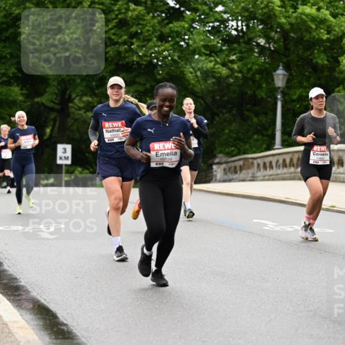 14.06.2026 - REWE Women's Run Dr. Thomas Lammeyer http://msf.ph/oto/9765222 14.06.2026 09:40:21 Laufen 3, 10231, 10129, 10662 meine-sportfotos.de