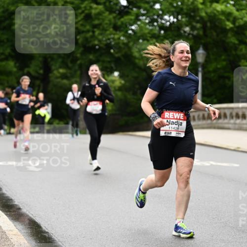14.06.2026 - REWE Women's Run Dr. Thomas Lammeyer http://msf.ph/oto/9765359 14.06.2026 09:40:30 Laufen 11428, 7 meine-sportfotos.de