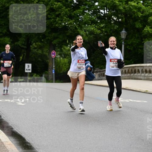 14.06.2026 - REWE Women's Run Dr. Thomas Lammeyer http://msf.ph/oto/9765670 14.06.2026 09:40:50 Laufen 3, 1149, 11368 meine-sportfotos.de