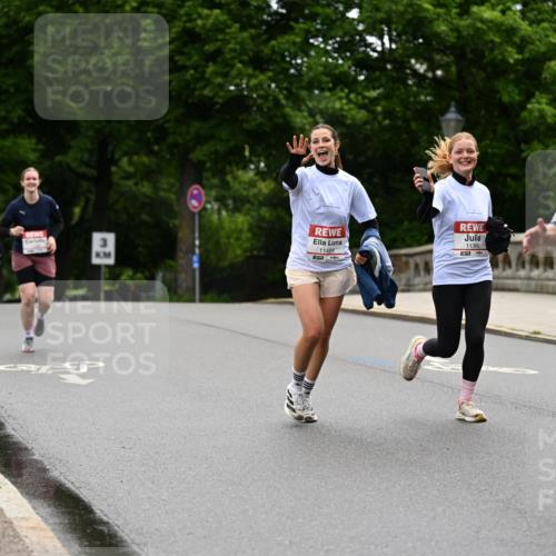 14.06.2026 - REWE Women's Run Dr. Thomas Lammeyer http://msf.ph/oto/9765674 14.06.2026 09:40:51 Laufen 11499, 11368 meine-sportfotos.de