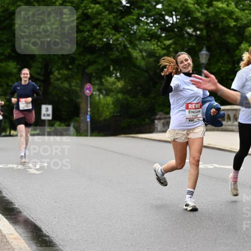 14.06.2026 - REWE Women's Run Dr. Thomas Lammeyer http://msf.ph/oto/9765681 14.06.2026 09:40:51 Laufen 11499, 7 meine-sportfotos.de