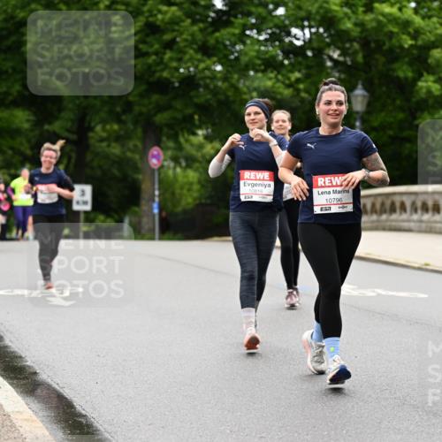 14.06.2026 - REWE Women's Run Dr. Thomas Lammeyer http://msf.ph/oto/9765803 14.06.2026 09:41:01 Laufen 10816, 10796, 7 meine-sportfotos.de