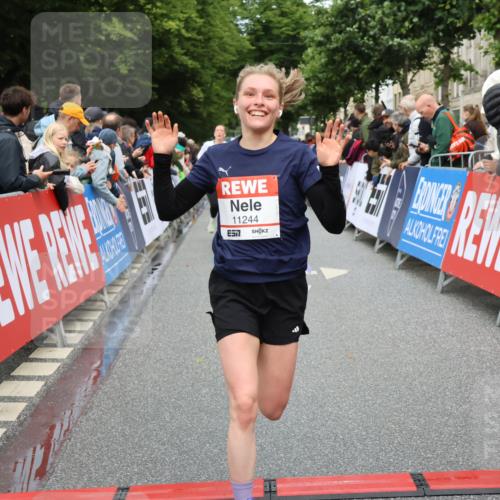 14.06.2026 - REWE Women's Run Strokosch-Dieckow http://msf.ph/oto/9765939 14.06.2026 09:51:52 Ziel 10589, 10925, 10999, 11218, 11244 meine-sportfotos.de