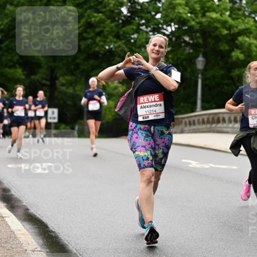 14.06.2026 - REWE Women's Run Dr. Thomas Lammeyer http://msf.ph/oto/9765971 14.06.2026 09:41:14 Laufen 11214, 57, 10874 meine-sportfotos.de