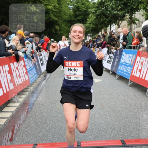 14.06.2026 - REWE Women's Run Strokosch-Dieckow http://msf.ph/oto/9765990 14.06.2026 09:51:52 Ziel 10589, 10925, 10999, 11218, 11244 meine-sportfotos.de