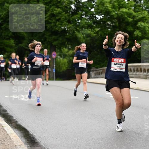 14.06.2026 - REWE Women's Run Dr. Thomas Lammeyer http://msf.ph/oto/9766008 14.06.2026 09:41:18 Laufen 11443, 7, 11409, 7 meine-sportfotos.de