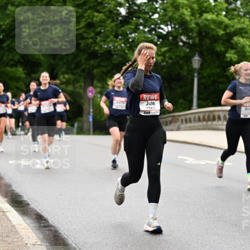 14.06.2026 - REWE Women's Run Dr. Thomas Lammeyer http://msf.ph/oto/9766142 14.06.2026 09:41:29 Laufen 11417, 7, 11423 meine-sportfotos.de