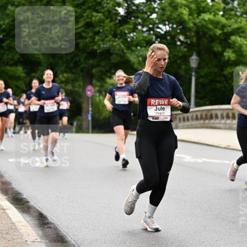 14.06.2026 - REWE Women's Run Dr. Thomas Lammeyer http://msf.ph/oto/9766144 14.06.2026 09:41:29 Laufen 11417, 7, 11423, 444 meine-sportfotos.de