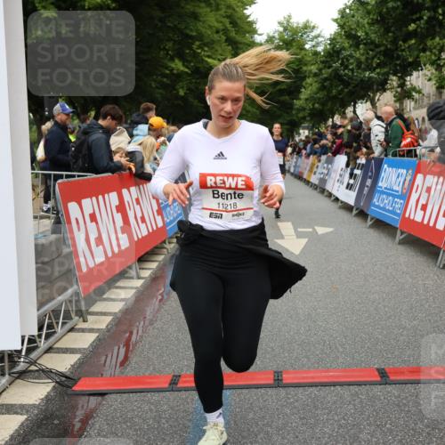 14.06.2026 - REWE Women's Run Strokosch-Dieckow http://msf.ph/oto/9766285 14.06.2026 09:51:57 Ziel 10763, 10999, 11218, 11244, 11388 meine-sportfotos.de