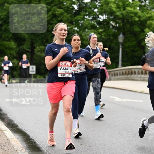 14.06.2026 - REWE Women's Run Dr. Thomas Lammeyer http://msf.ph/oto/9766702 14.06.2026 09:42:13 Laufen 10736, 7, 11248, 57, 10479, 10608, 157 meine-sportfotos.de