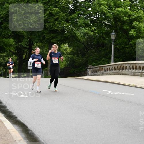 14.06.2026 - REWE Women's Run Dr. Thomas Lammeyer http://msf.ph/oto/9766744 14.06.2026 09:42:16 Laufen 3, 10960 meine-sportfotos.de