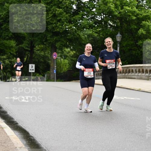 14.06.2026 - REWE Women's Run Dr. Thomas Lammeyer http://msf.ph/oto/9766775 14.06.2026 09:42:18 Laufen 3, 10934, 51, 10960 meine-sportfotos.de