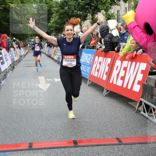 14.06.2026 - REWE Women's Run Strokosch-Dieckow http://msf.ph/oto/9766813 14.06.2026 09:52:07 Ziel 10449, 10763, 10971, 11388 meine-sportfotos.de