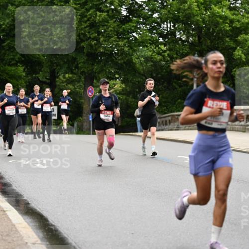 14.06.2026 - REWE Women's Run Dr. Thomas Lammeyer http://msf.ph/oto/9767024 14.06.2026 09:42:40 Laufen 10659, 1999 meine-sportfotos.de