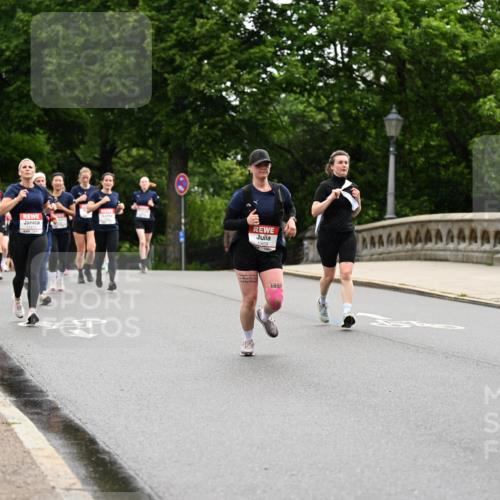 14.06.2026 - REWE Women's Run Dr. Thomas Lammeyer http://msf.ph/oto/9767034 14.06.2026 09:42:40 Laufen 10659, 1999 meine-sportfotos.de