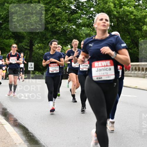 14.06.2026 - REWE Women's Run Dr. Thomas Lammeyer http://msf.ph/oto/9767094 14.06.2026 09:42:44 Laufen 3, 10067, 10033, 57, 10034, 11479 meine-sportfotos.de