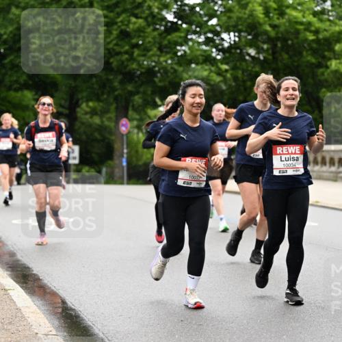 14.06.2026 - REWE Women's Run Dr. Thomas Lammeyer http://msf.ph/oto/9767106 14.06.2026 09:42:45 Laufen 10034, 10033 meine-sportfotos.de