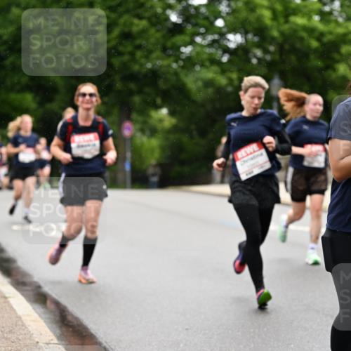 14.06.2026 - REWE Women's Run Dr. Thomas Lammeyer http://msf.ph/oto/9767115 14.06.2026 09:42:46 Laufen 10033, 100, 31 meine-sportfotos.de
