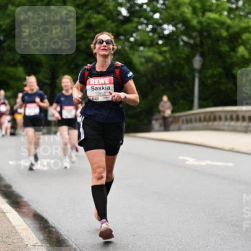 14.06.2026 - REWE Women's Run Dr. Thomas Lammeyer http://msf.ph/oto/9767124 14.06.2026 09:42:47 Laufen 10858, 71, 1090 meine-sportfotos.de