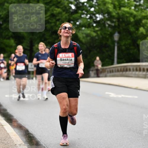 14.06.2026 - REWE Women's Run Dr. Thomas Lammeyer http://msf.ph/oto/9767125 14.06.2026 09:42:48 Laufen 10858, 57 meine-sportfotos.de