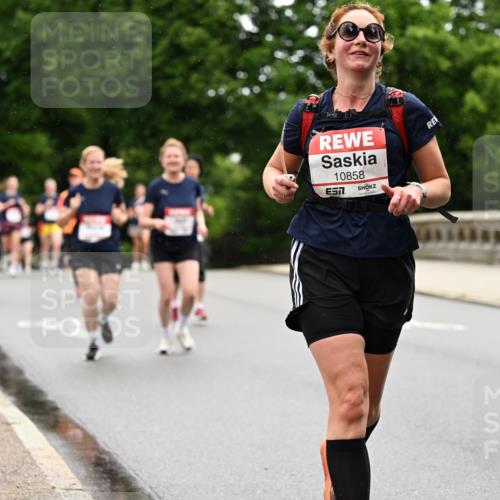 14.06.2026 - REWE Women's Run Dr. Thomas Lammeyer http://msf.ph/oto/9767131 14.06.2026 09:42:48 Laufen 10858, 7 meine-sportfotos.de