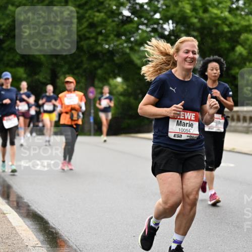 14.06.2026 - REWE Women's Run Dr. Thomas Lammeyer http://msf.ph/oto/9767152 14.06.2026 09:42:51 Laufen 10054, 7, 10056 meine-sportfotos.de