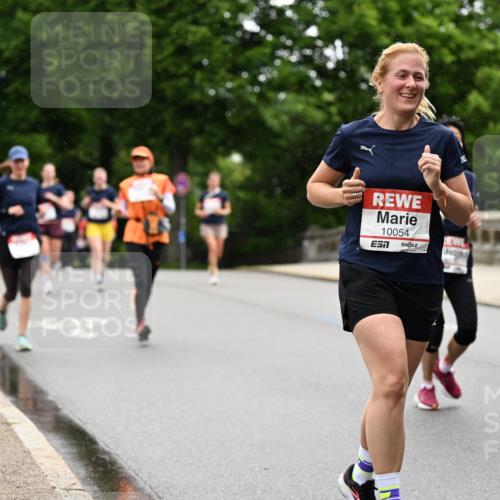 14.06.2026 - REWE Women's Run Dr. Thomas Lammeyer http://msf.ph/oto/9767154 14.06.2026 09:42:51 Laufen 10054 meine-sportfotos.de