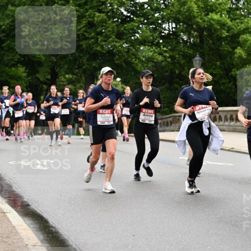 14.06.2026 - REWE Women's Run Dr. Thomas Lammeyer http://msf.ph/oto/9767216 14.06.2026 09:42:58 Laufen 11518, 11477, 10978, 11095, 57 meine-sportfotos.de