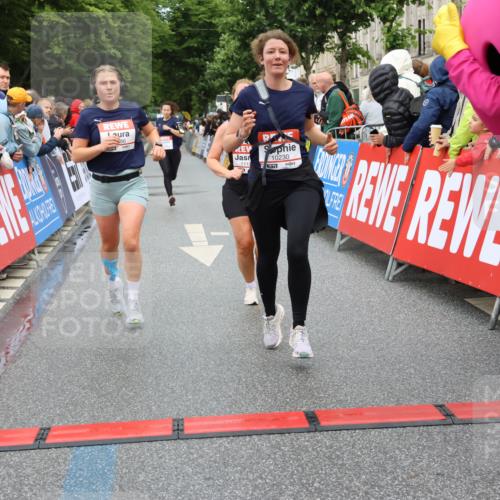 14.06.2026 - REWE Women's Run Strokosch-Dieckow http://msf.ph/oto/9767240 14.06.2026 09:52:25 Ziel 10230, 10286, 10870, 10954, 11135 meine-sportfotos.de