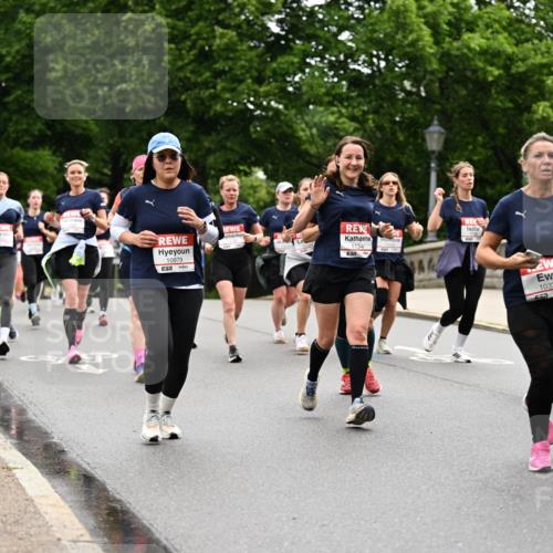 14.06.2026 - REWE Women's Run Dr. Thomas Lammeyer http://msf.ph/oto/9767252 14.06.2026 09:43:02 Laufen 10979, 1134, 57, 1089, 10338 meine-sportfotos.de