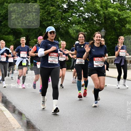14.06.2026 - REWE Women's Run Dr. Thomas Lammeyer http://msf.ph/oto/9767255 14.06.2026 09:43:03 Laufen 10979, 7, 10092, 11341, 7, 38 meine-sportfotos.de