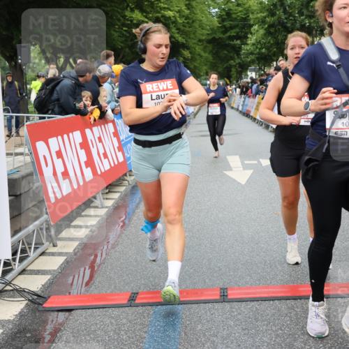14.06.2026 - REWE Women's Run Strokosch-Dieckow http://msf.ph/oto/9767276 14.06.2026 09:52:26 Ziel 10230, 10286, 10870, 10954, 11135 meine-sportfotos.de