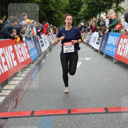 14.06.2026 - REWE Women's Run Strokosch-Dieckow http://msf.ph/oto/9767284 14.06.2026 09:52:28 Ziel 10230, 10286, 10870, 10954, 11135 meine-sportfotos.de