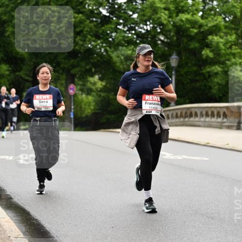 14.06.2026 - REWE Women's Run Dr. Thomas Lammeyer http://msf.ph/oto/9767394 14.06.2026 09:43:21 Laufen 10339, 7, 11406, 7 meine-sportfotos.de