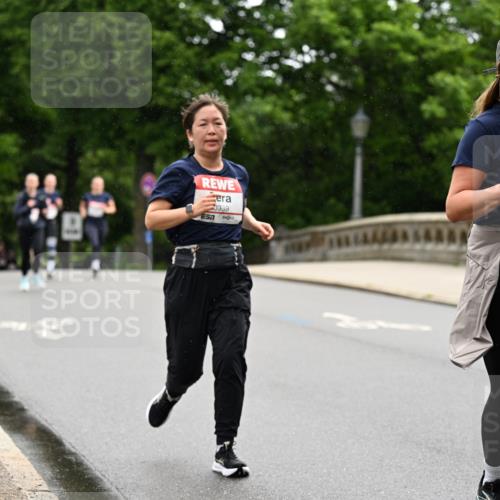 14.06.2026 - REWE Women's Run Dr. Thomas Lammeyer http://msf.ph/oto/9767403 14.06.2026 09:43:22 Laufen 0339, 11406 meine-sportfotos.de