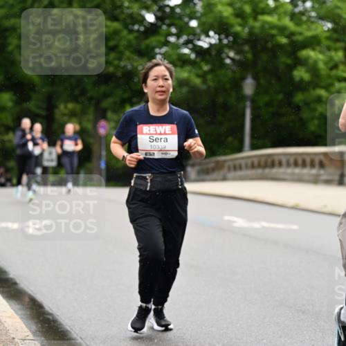 14.06.2026 - REWE Women's Run Dr. Thomas Lammeyer http://msf.ph/oto/9767404 14.06.2026 09:43:23 Laufen 10339, 57, 1140 meine-sportfotos.de