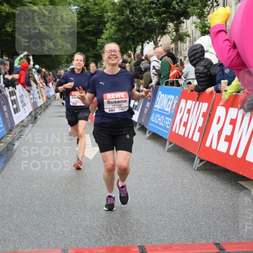 14.06.2026 - REWE Women's Run Strokosch-Dieckow http://msf.ph/oto/9767484 14.06.2026 09:52:46 Ziel 10168, 10422, 10942, 11174, 11228, 11326, 11467 meine-sportfotos.de