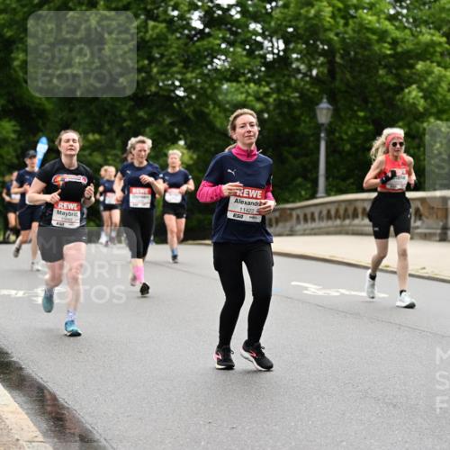 14.06.2026 - REWE Women's Run Dr. Thomas Lammeyer http://msf.ph/oto/9767495 14.06.2026 09:43:34 Laufen 10068, 53, 11422, 57 meine-sportfotos.de