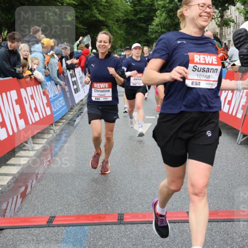 14.06.2026 - REWE Women's Run Strokosch-Dieckow http://msf.ph/oto/9767527 14.06.2026 09:52:46 Ziel 10168, 10422, 10942, 11174, 11228, 11326, 11467 meine-sportfotos.de