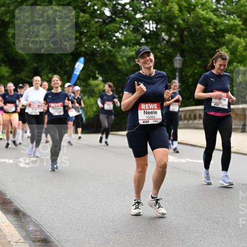 14.06.2026 - REWE Women's Run Dr. Thomas Lammeyer http://msf.ph/oto/9767531 14.06.2026 09:43:38 Laufen 10264, 57, 11441, 10881, 57 meine-sportfotos.de