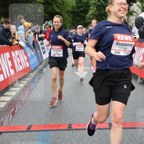 14.06.2026 - REWE Women's Run Strokosch-Dieckow http://msf.ph/oto/9767535 14.06.2026 09:52:46 Ziel 10168, 10422, 10942, 11174, 11228, 11326, 11467 meine-sportfotos.de