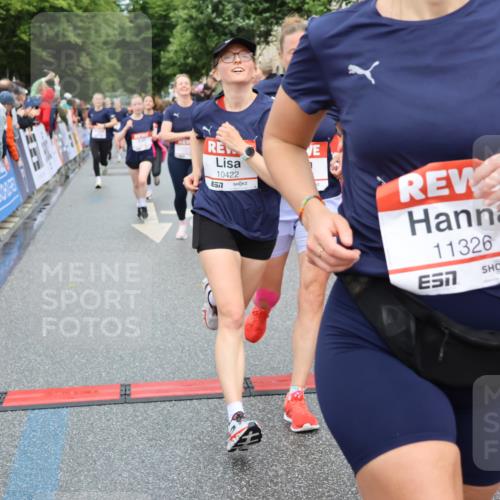 14.06.2026 - REWE Women's Run Strokosch-Dieckow http://msf.ph/oto/9767641 14.06.2026 09:52:49 Ziel 10168, 10278, 10422, 10490, 10686, 10942, 11174, 11326, 11467, 11519 meine-sportfotos.de