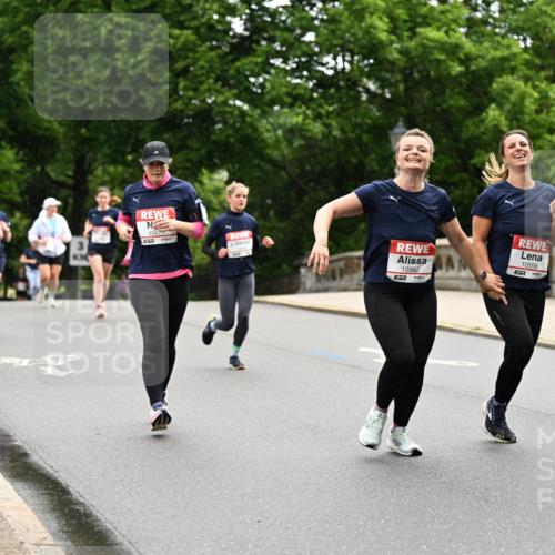 14.06.2026 - REWE Women's Run Dr. Thomas Lammeyer http://msf.ph/oto/9767671 14.06.2026 09:43:57 Laufen 10677, 10982, 7, 10558 meine-sportfotos.de
