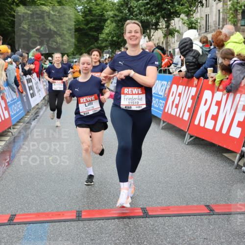 14.06.2026 - REWE Women's Run Strokosch-Dieckow http://msf.ph/oto/9767674 14.06.2026 09:52:51 Ziel 10168, 10278, 10422, 10490, 10686, 10942, 11123, 11174, 11326, 11467, 11519 meine-sportfotos.de