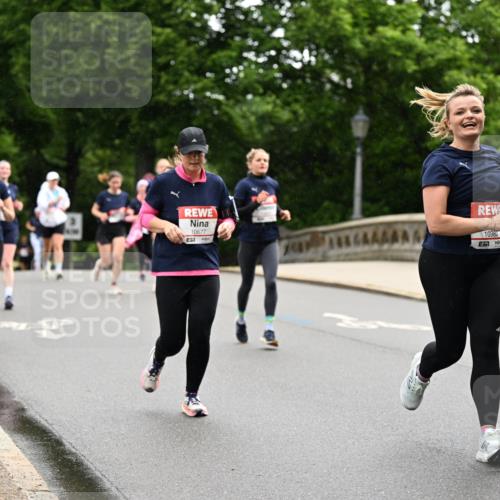 14.06.2026 - REWE Women's Run Dr. Thomas Lammeyer http://msf.ph/oto/9767676 14.06.2026 09:43:57 Laufen 10677, 10982, 10558 meine-sportfotos.de