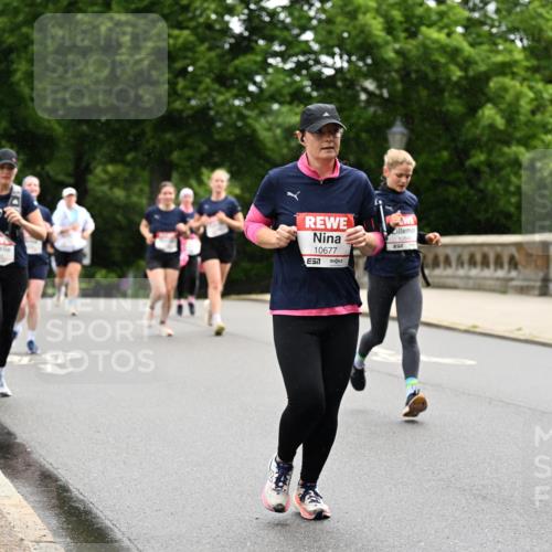 14.06.2026 - REWE Women's Run Dr. Thomas Lammeyer http://msf.ph/oto/9767683 14.06.2026 09:43:58 Laufen 10677, 7, 1054 meine-sportfotos.de