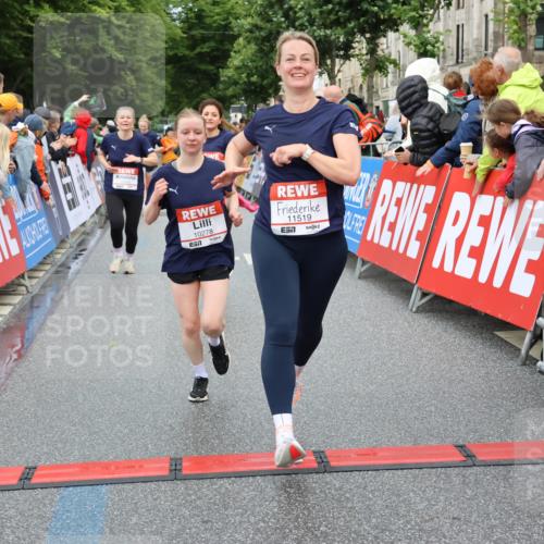 14.06.2026 - REWE Women's Run Strokosch-Dieckow http://msf.ph/oto/9767684 14.06.2026 09:52:51 Ziel 10168, 10278, 10422, 10490, 10686, 10942, 11123, 11174, 11326, 11467, 11519 meine-sportfotos.de