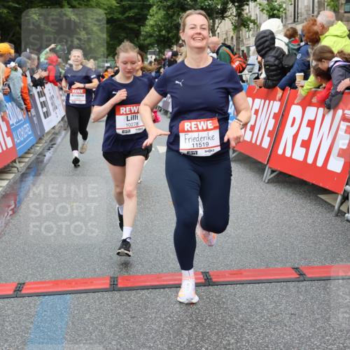 14.06.2026 - REWE Women's Run Strokosch-Dieckow http://msf.ph/oto/9767702 14.06.2026 09:52:51 Ziel 10168, 10278, 10422, 10490, 10686, 10942, 11123, 11174, 11326, 11467, 11519 meine-sportfotos.de